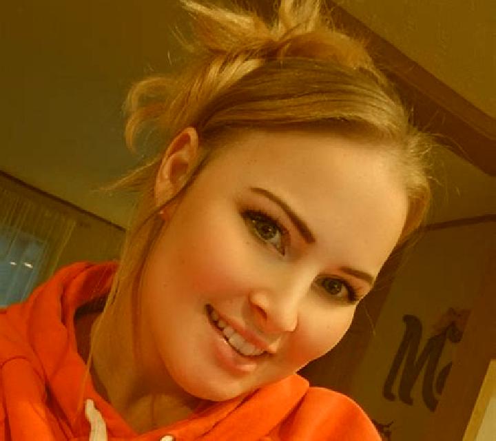 Abril 3 Gueenes escort