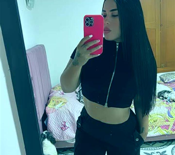 Abril Puig escort