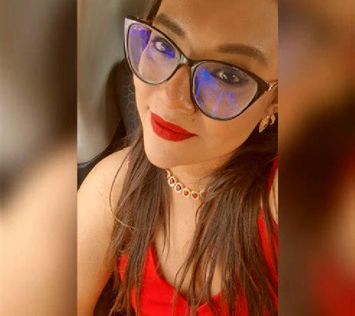Abril Valderrubio escort