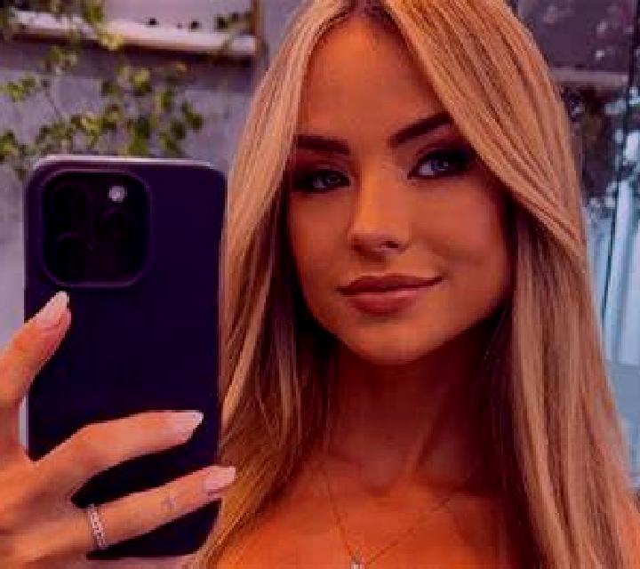 Adriana 2 El Grado escort