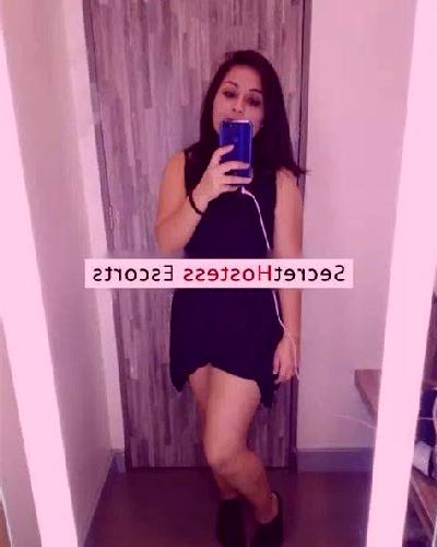 Adriana 3 Benavides escort
