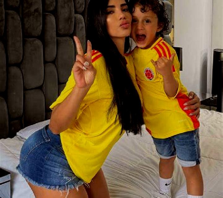 Alba 2 Aliaga escort