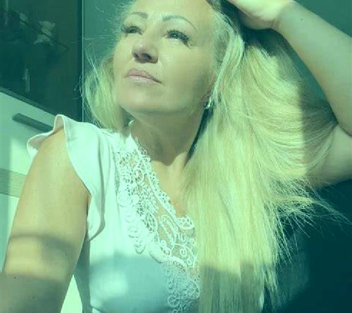 Alba Albiztur escort