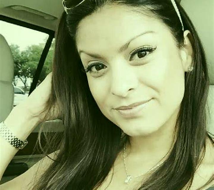 Alba Corte de Peleas escort