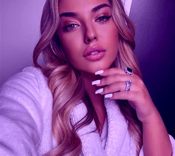 Alba Hontecillas escort