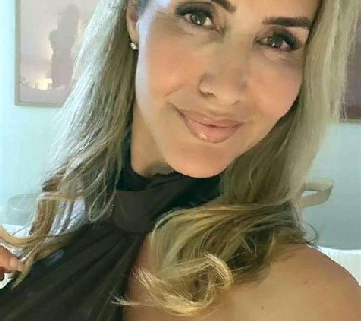 Andrea 3 Revellinos escort