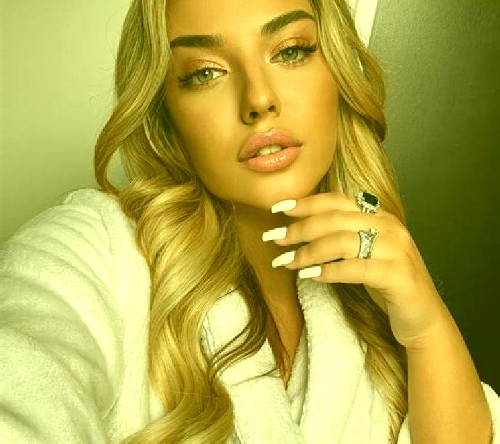 Andrea Collado del Miron escort