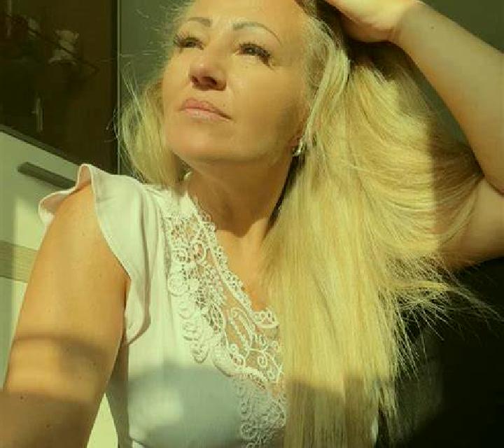 Carla 2 Lerin escort