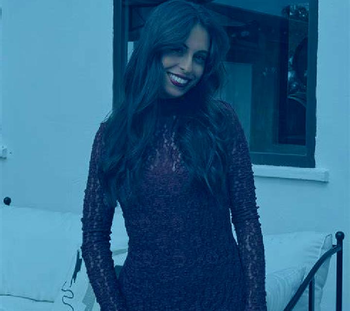 Carla Valtajeros escort