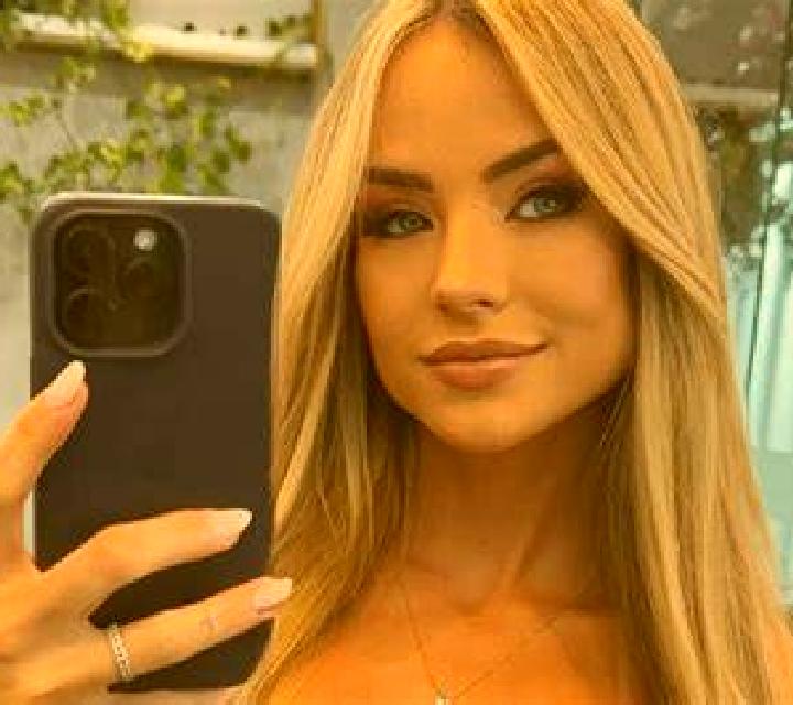 Cecilia Cepeda la Mora escort