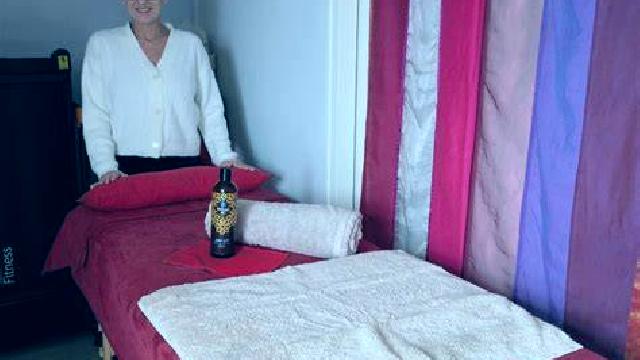 Claudia 3 Robres escort