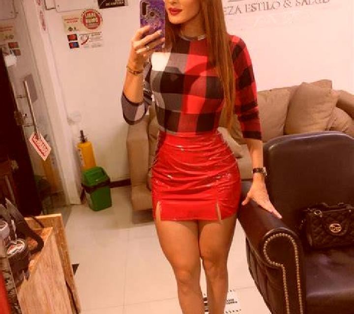 Daniela 3 Navales escort