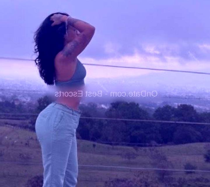 Daniela Betanzos escort