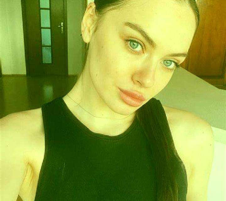 Daniela Puente la Reina escort