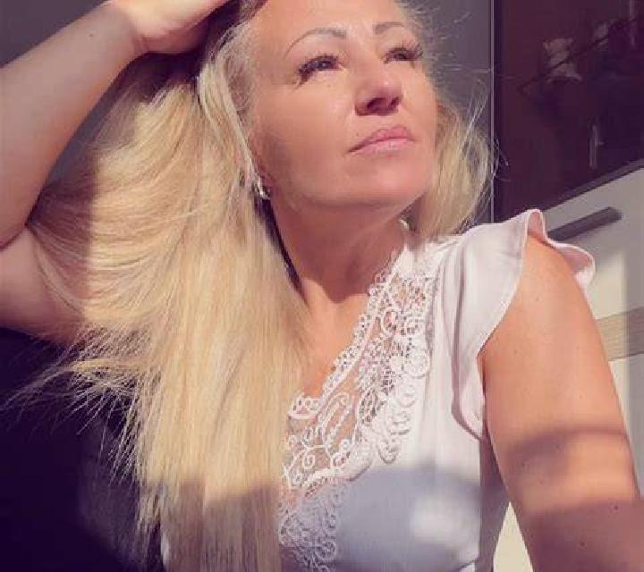 Emilia 2 Poble Sec escort