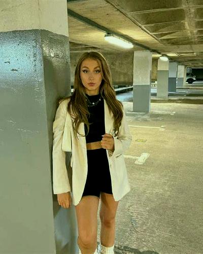 Emilia 3 Benameji escort