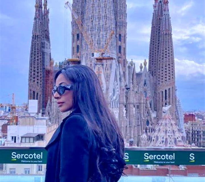 Emilia Paradas escort