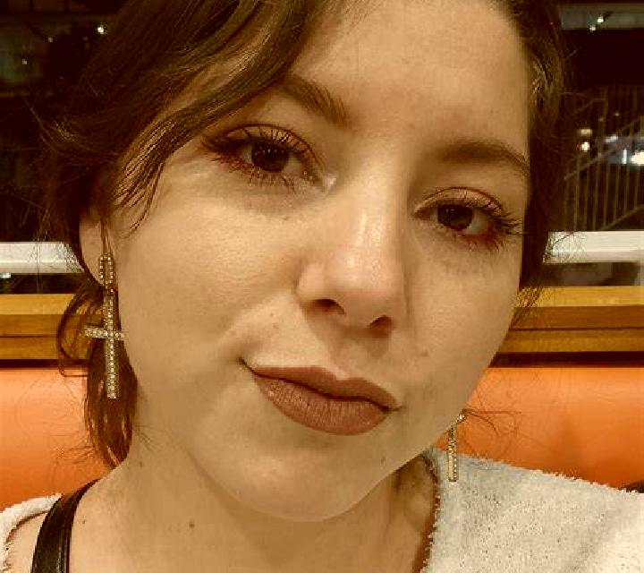 Estrella 3 Los Rosales escort