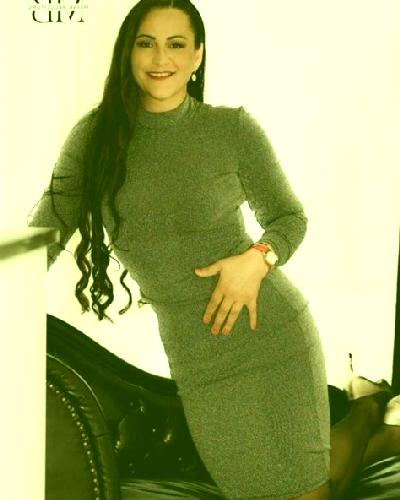 Giulia 2 Saldes escort