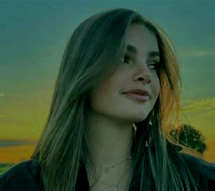Giulia Plasenzuela escort