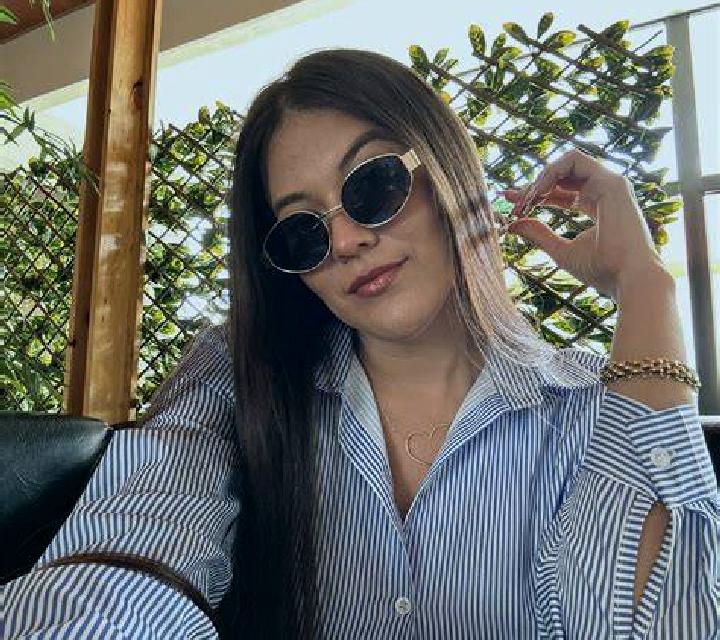 Isabela Villar de Domingo Garcia escort