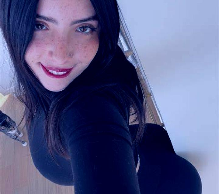 Josefina Aguilas escort
