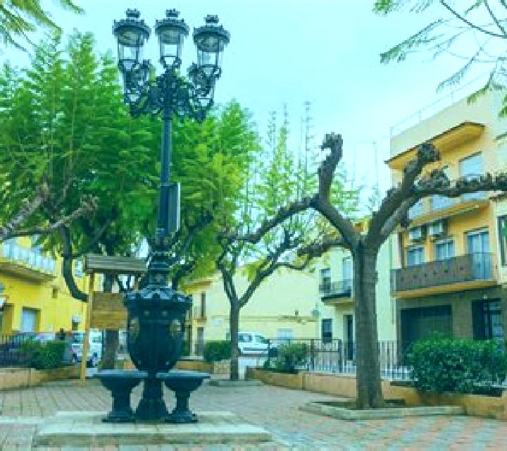 Josefina Almuniente escort