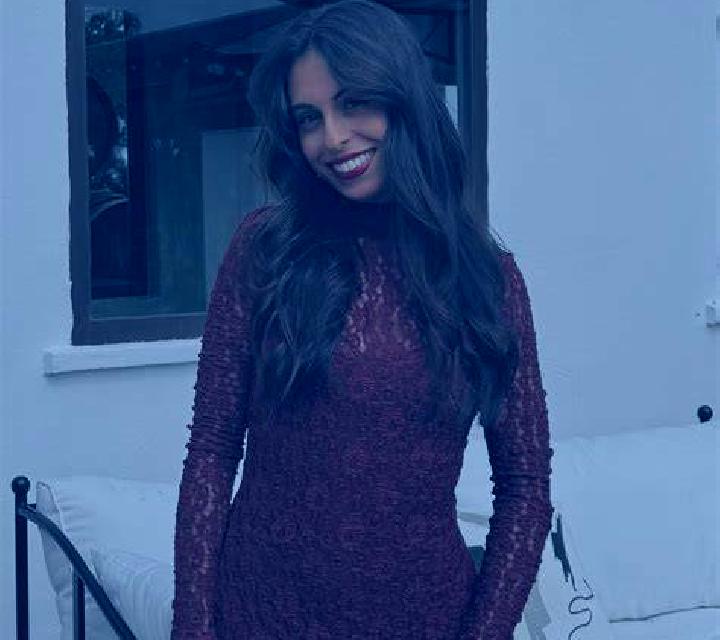 Julia 3 Abertura escort