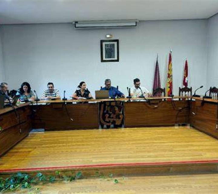 Julia 3 Benzu escort