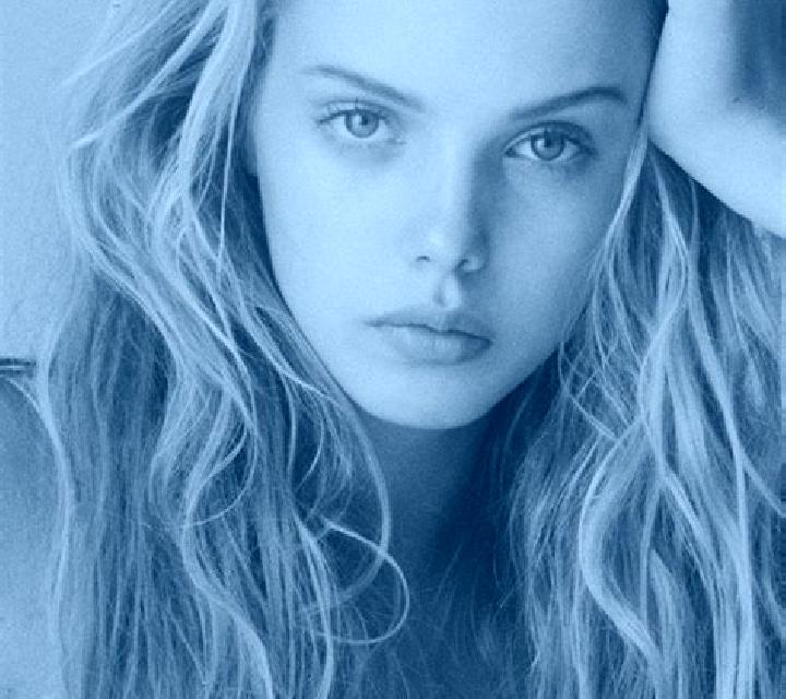 Julia Berriobeiti escort