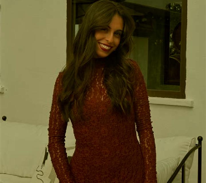 Julia Fene escort