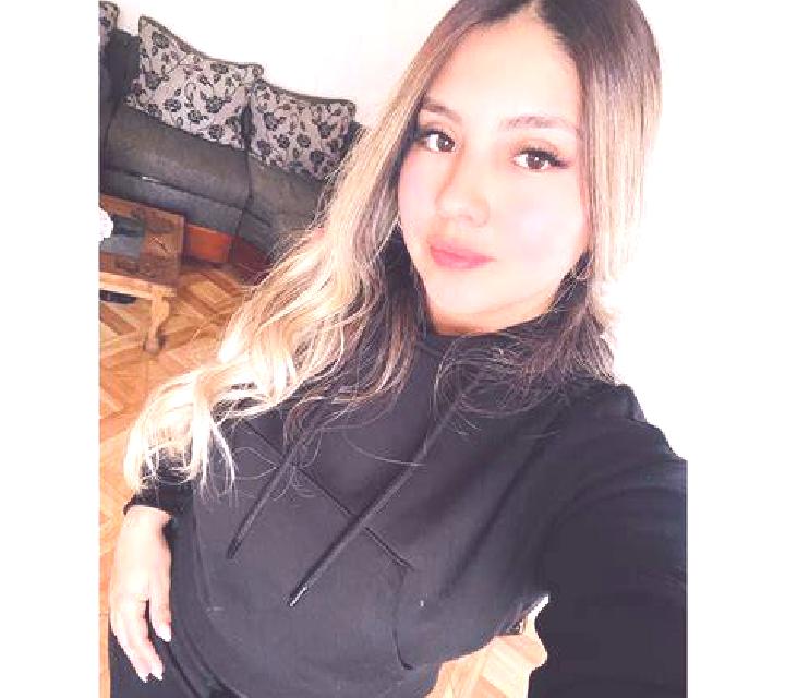 Julia Olazagutia escort
