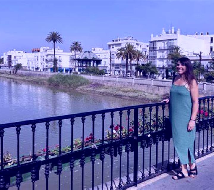Lola 3 Tielmes escort