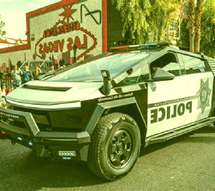 Luna 2 Mantiel escort