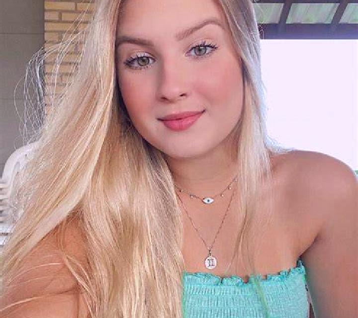 Manuela 3 Driebes escort
