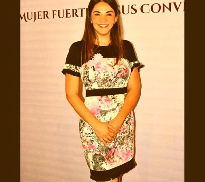 María 2 Aguilas escort