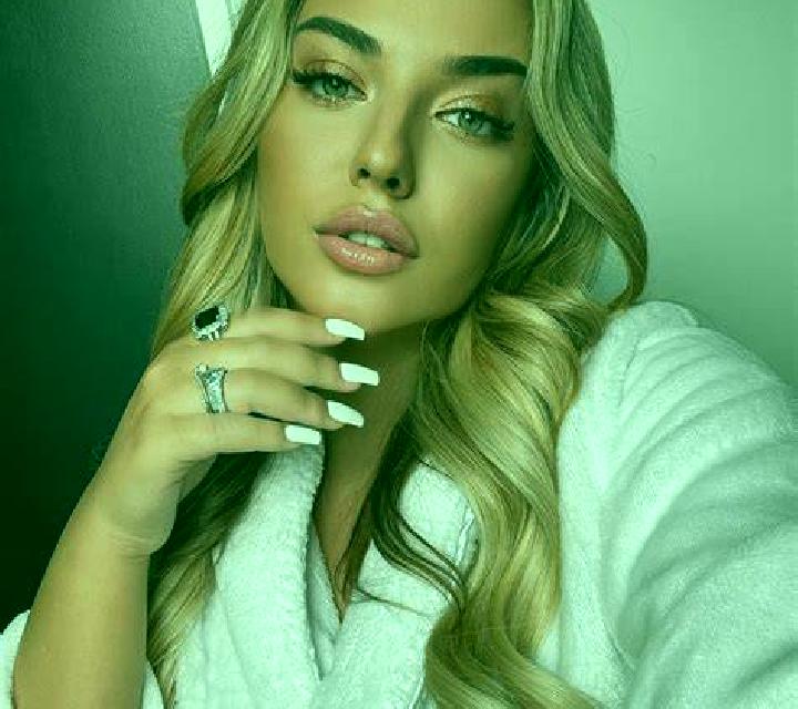 Mariana San Miguel del Pino escort