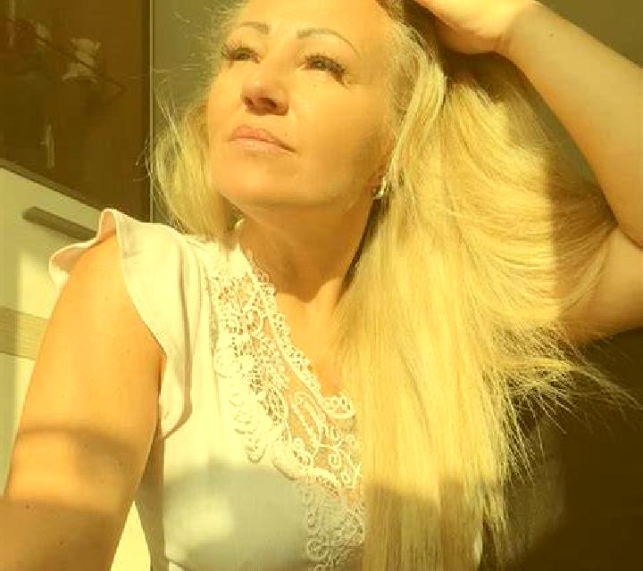 Nadia Pinel de Abajo escort