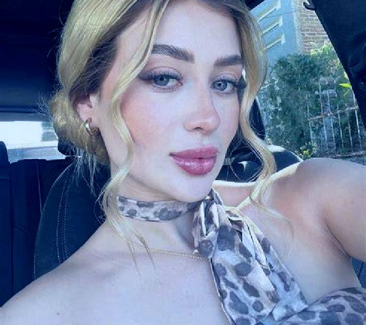 Noa 2 Sarinena escort