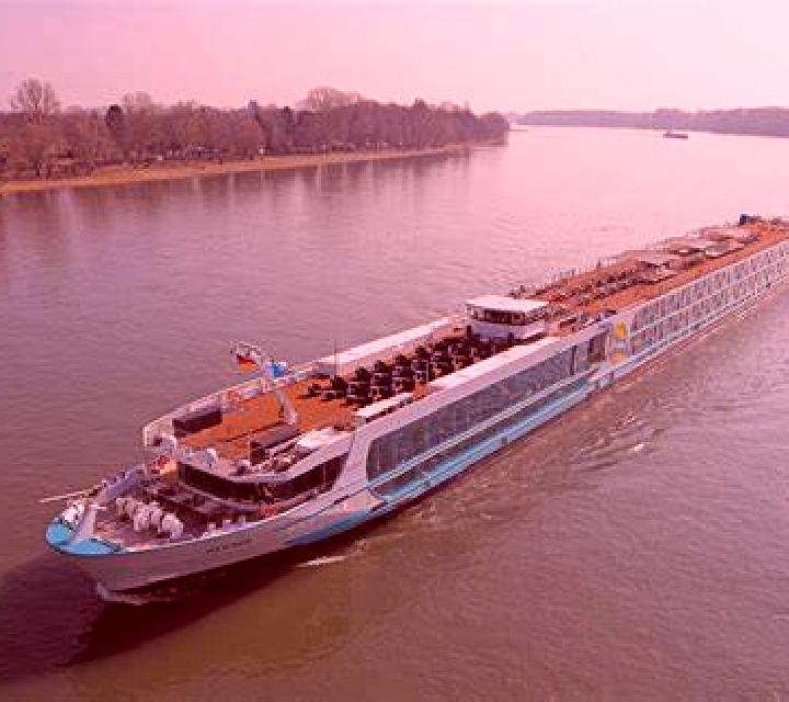 Noa Esplus escort