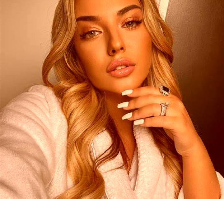 Noa Valdeolmos escort