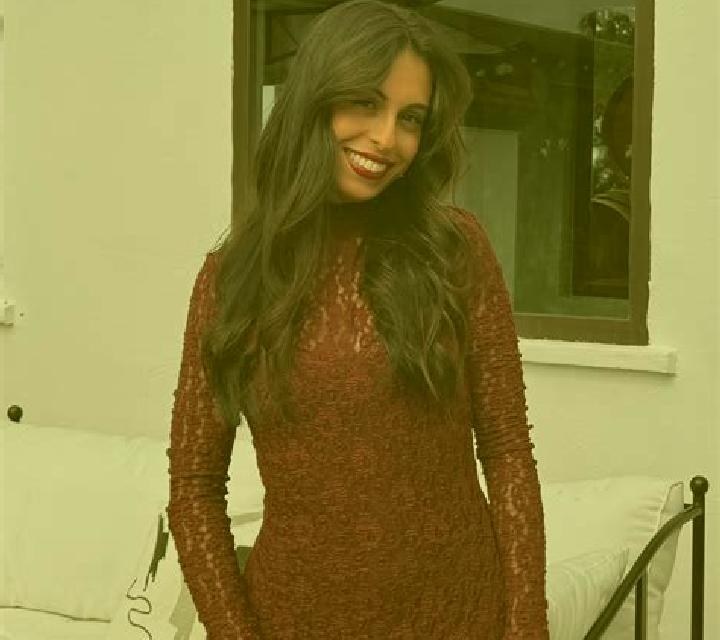 Nora Arenzana de Arriba escort