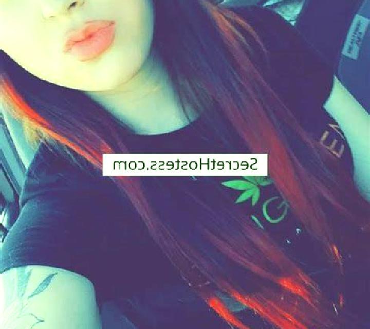 Nora Camas escort