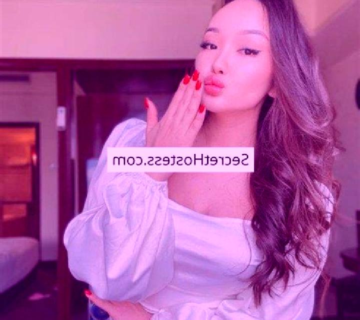 Nora Guadahortuna escort