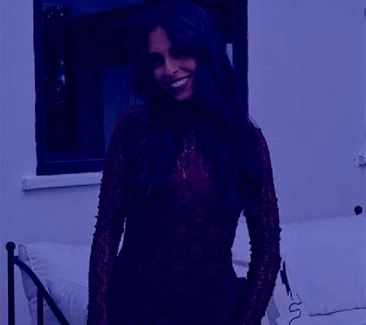 Nora Narros escort