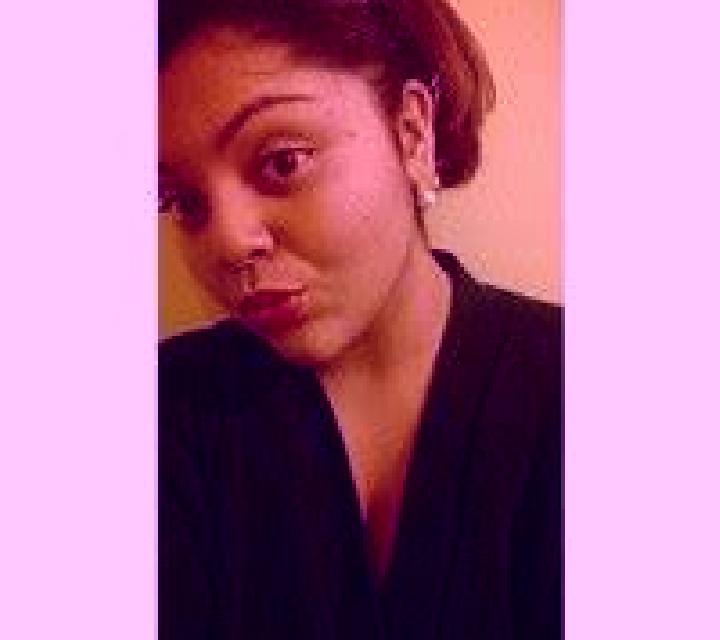 Olivia Tomares escort