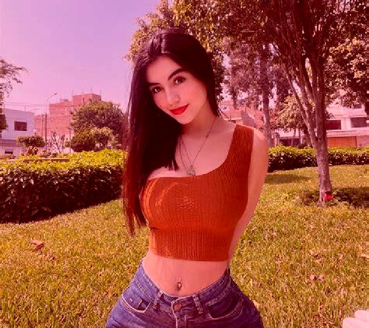 Paloma Penelles escort