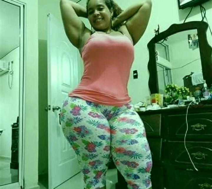 Paula Caldas de Reis escort