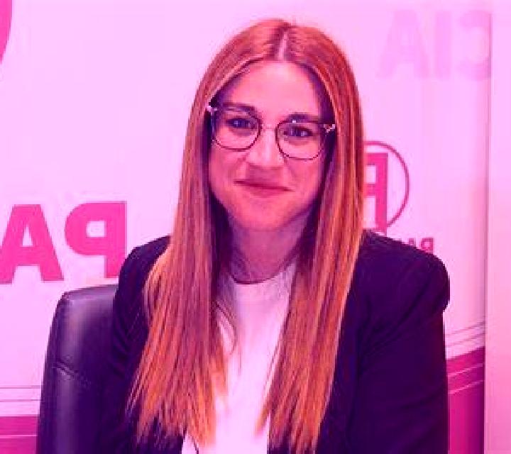 Paula Munana escort