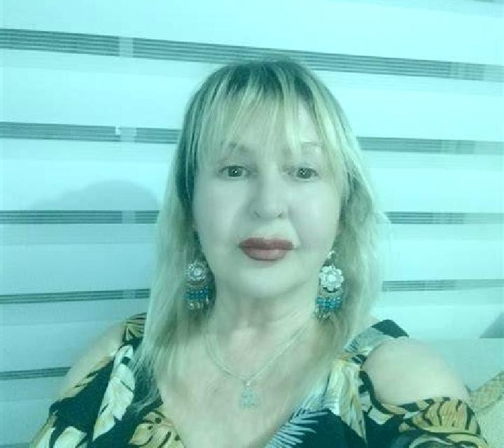 Paula Tarifa escort